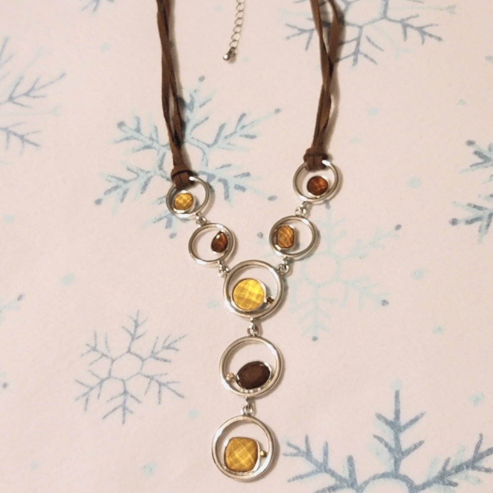 Autumn 🍂 tones Lia Sophia Y necklace.